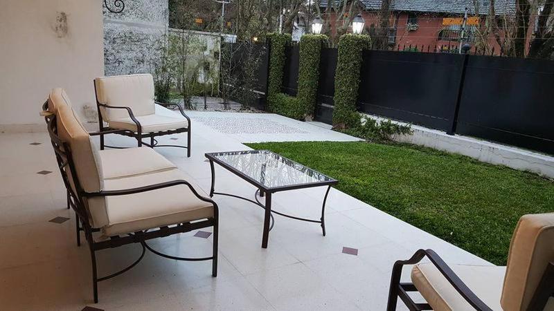 Casa Franca - Bed And Breakfast En San Isidro - Habitaciones - Piscina San Isidro (Buenos Aires) Exterior photo